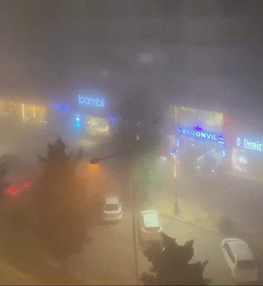 ADIYAMAN’IN KAHTA İLÇESİNDE SABAH SAATLERİNDE ETKİLİ OLAN YOĞUN SİS, İLÇE GENELİNDE YAŞAMI OLUMSUZ...