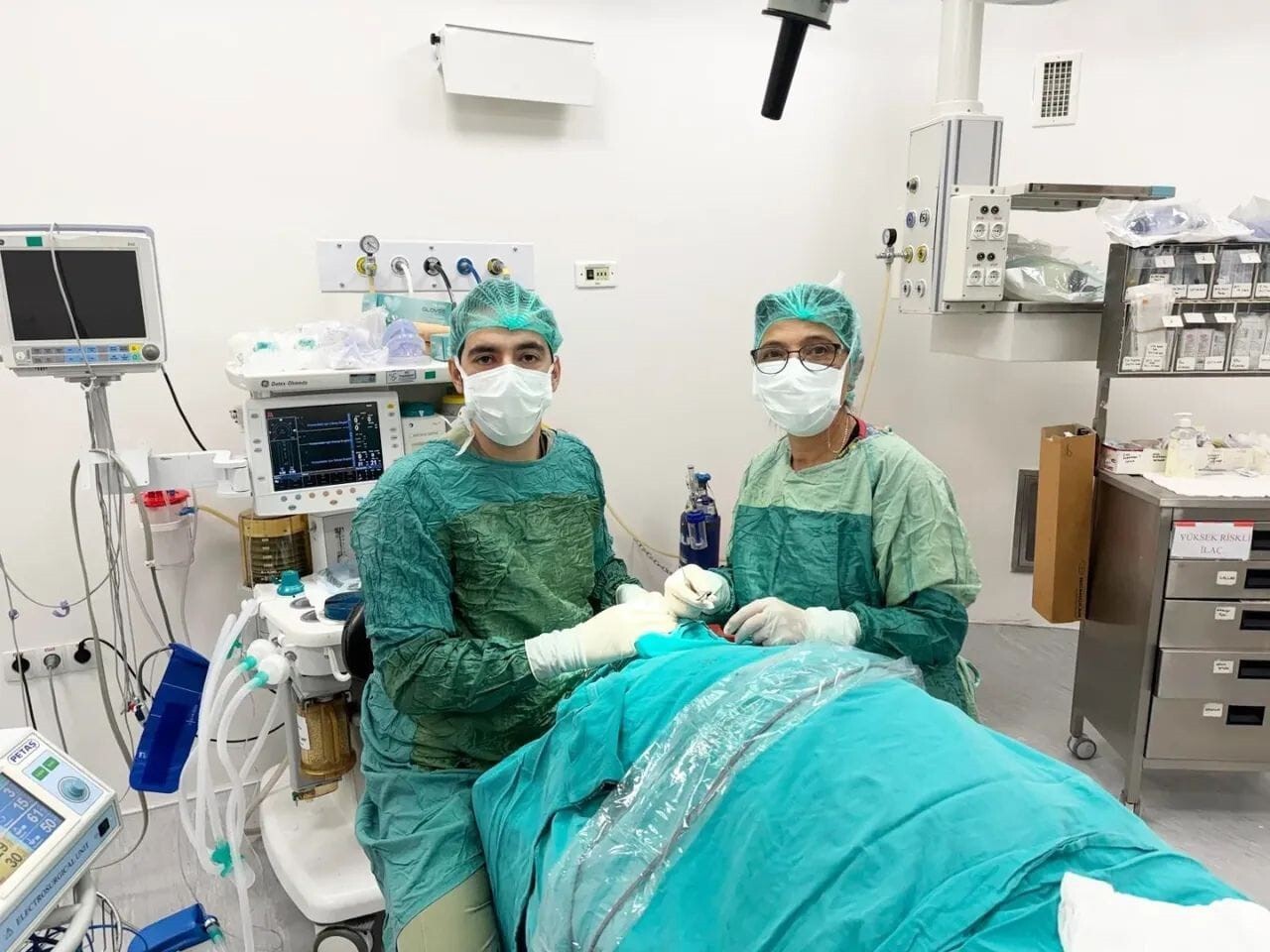 AFYONKARAHİSAR ŞUHUT DEVLET HASTANESİ GÖZ POLİKLİNİĞİ’NDE BAŞARILI BİR GÖZ KAPAĞI AMELİYATI...