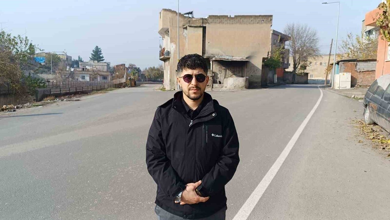 AĞABEY MEHMET KAN, KARDEŞİNİ GÖREN YA DA YERİNİ BİLEN VATANDAŞLARDAN DURUMU EMNİYET BİRİMLERİNE YA...