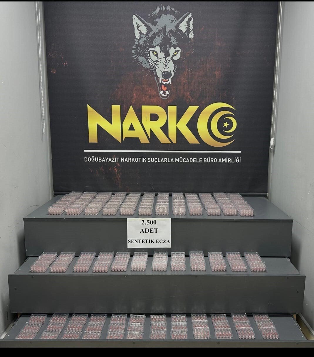 AĞRI’DA TIRDA YÜKLÜ MİKTARDA SENTETİK ECZA YAKALANDI