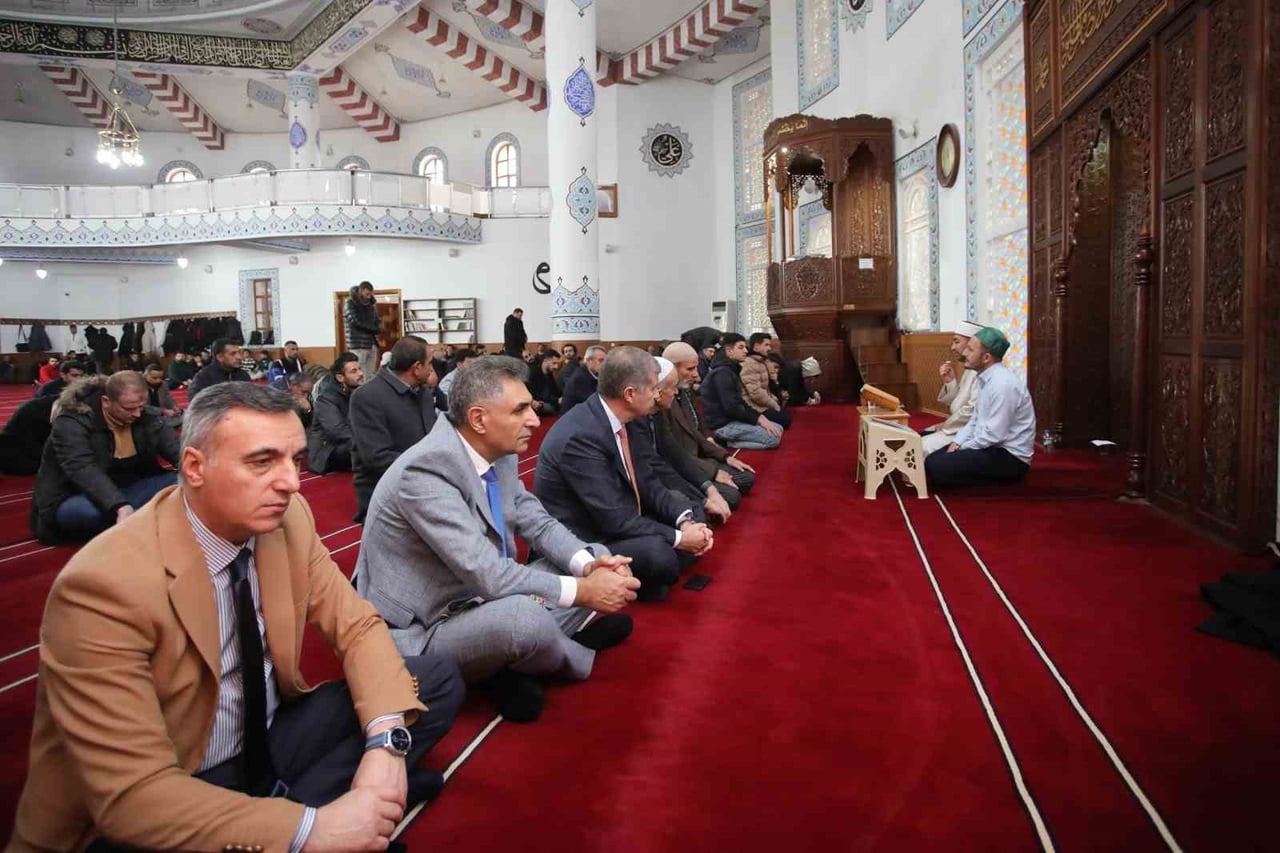 AĞRI İBRAHİM ÇEÇEN ÜNİVERSİTESİNDE (AİÇÜ) YABANCI DİLLER YÜKSEKOKULU MÜTERCİM TERCÜMANLIK BÖLÜMÜ...