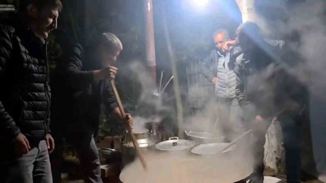 AĞRI’NIN GELENEKSEL HALİSE LEZZETİ EDİRNE’DE BÜYÜK İLGİ GÖRDÜ.