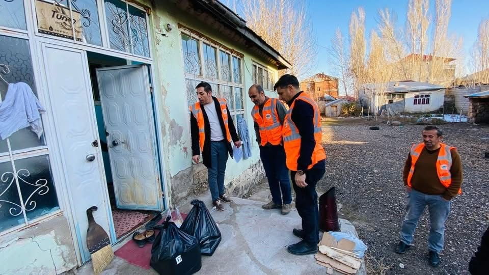 AĞRI’NIN PATNOS İLÇESİNDE FAALİYETLERİNİ SÜRDÜREN PATNOS İYİLİK ELÇİLERİ DERNEĞİ, HER AY DÜZENLİ...