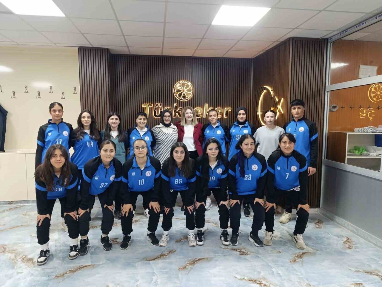 AĞRI ŞEKER FABRİKASI MÜDÜRÜ KÜRŞAT ERDOĞAN VE EŞİ NURGÜL ERDOĞAN, TÜRKİYE KADINLAR 2. LİGİ'NDE...