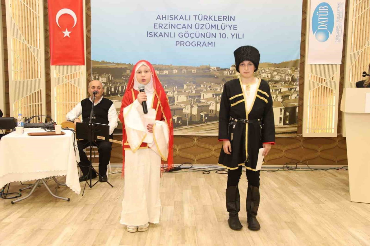 AHISKALI TÜRKLERİN ÜZÜMLÜ’YE İSKANLI GÖÇÜNÜN 10. YILI KUTLANDI