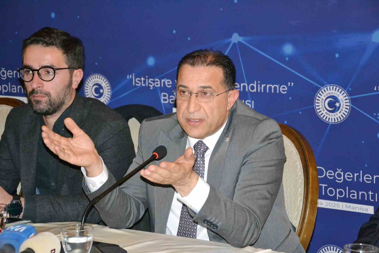 AK PARTİ MANİSA İL BAŞKANI SÜLEYMAN TURGUT, TEŞKİLAT ÇALIŞMALARININ HIZ KESMEDEN SÜRDÜĞÜNÜ...