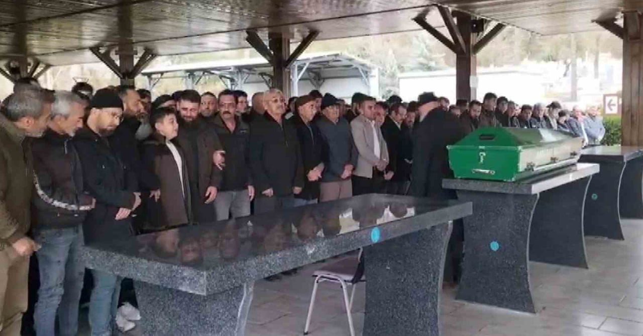 AKSARAY'DA OTOMOBİLLE ÇARPIŞAN MOTOSİKLETTEN SAVRULARAK HAYATINI KAYBEDEN LİSELİ ÖĞRENCİ BUGÜN...