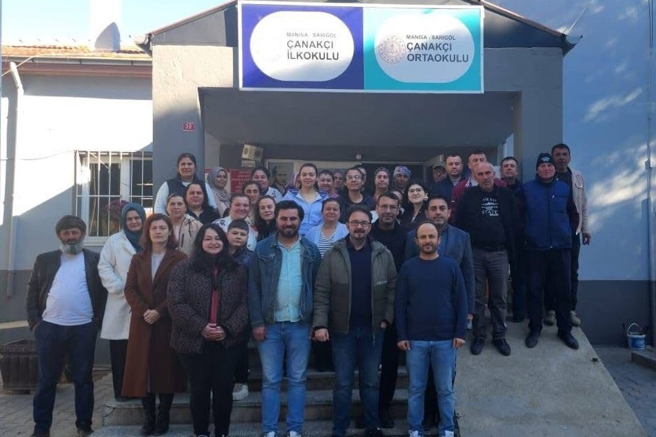 ALAŞEHİR REHBERLİK VE ARAŞTIRMA MERKEZİ ÖĞRETMENLERİ TARAFINDAN SARIGÖL’DEKİ İKİ ORTAOKULDA...