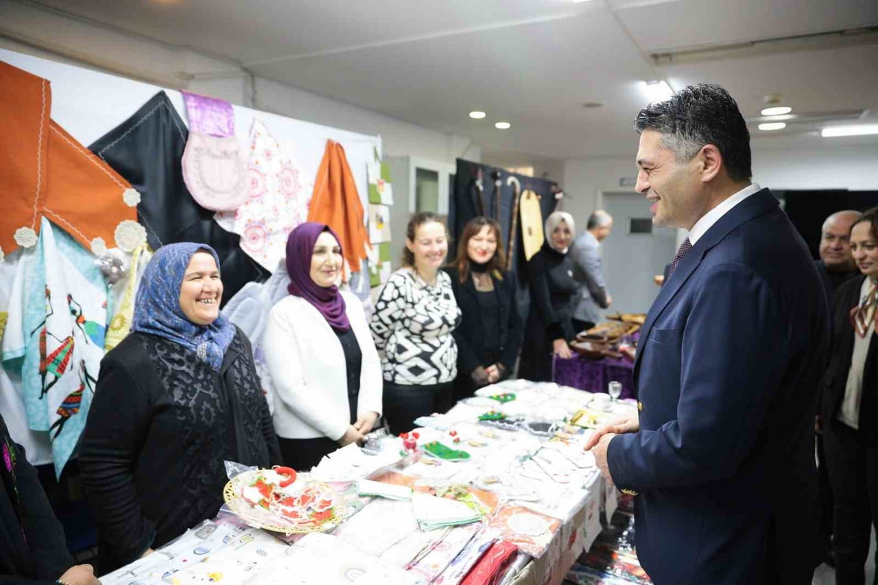 ALİAĞA TÜPRAŞ HALK EĞİTİMİ MERKEZİ'NDE YIL BOYUNCA EĞİTİM ALAN KURSİYERLER TARAFINDAN HAZIRLANAN...