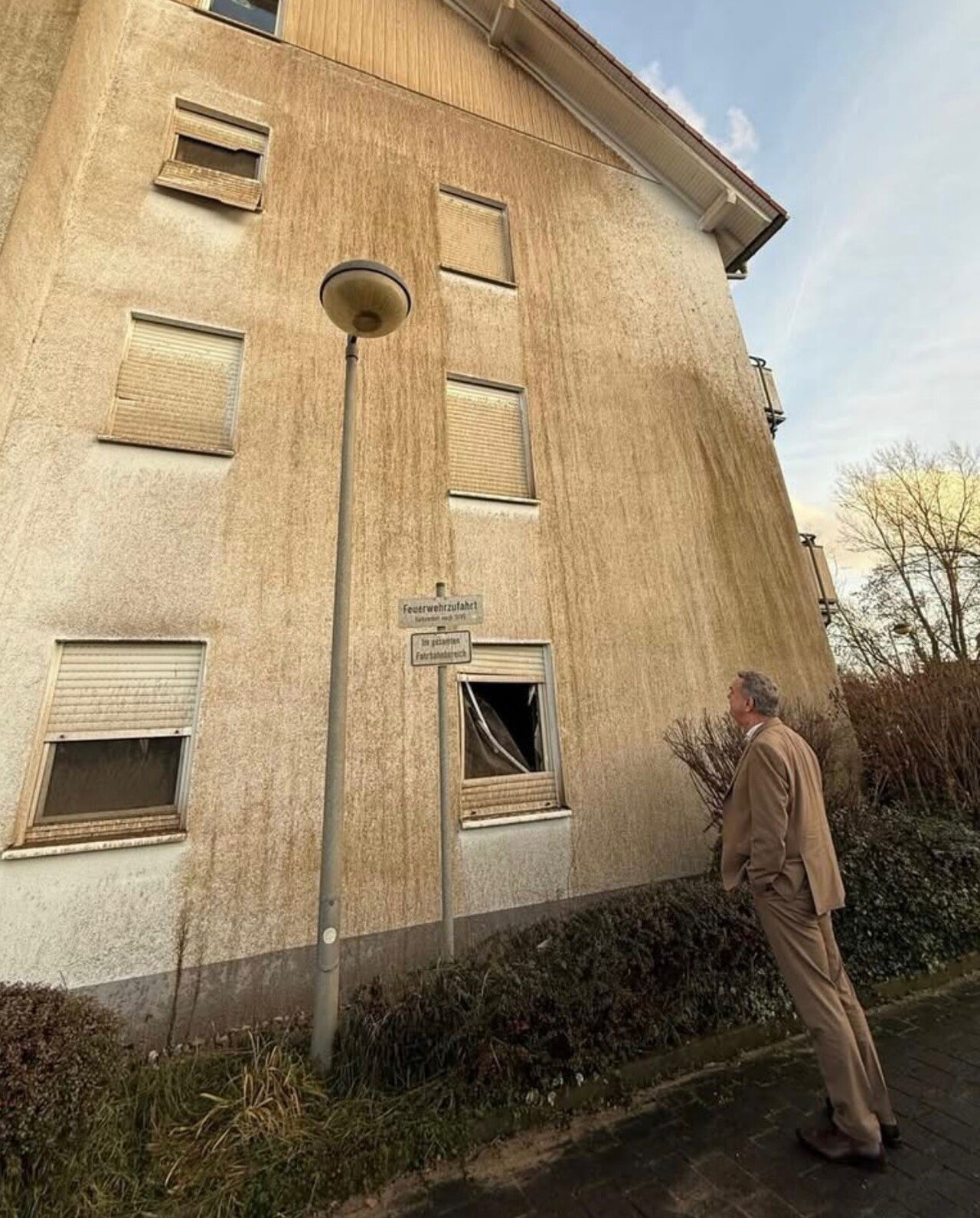 ALMANYA'NIN HANAU KENTİNDE TÜRÜ YANLIŞ TESPİT EDİLEN 2. DÜNYA SAVAŞINDAN KALMA BOMBANIN ETKİSİZ...