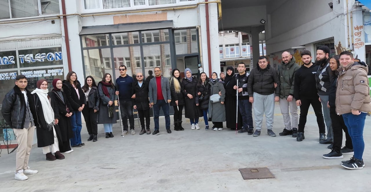 ALTI NOKTA KÖRLER DERNEĞİ KÜTAHYA GENÇLİK MECLİSİ'NDEN PROJE TOPLANTISI