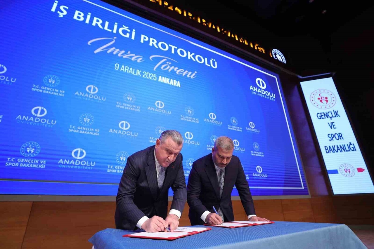 ANADOLU ÜNİVERSİTESİ, GENÇLİK VE SPOR BAKANLIĞI İLE YÜRÜTTÜĞÜ ÇALIŞMALAR KAPSAMINDA KURUMLAR ARASI...
