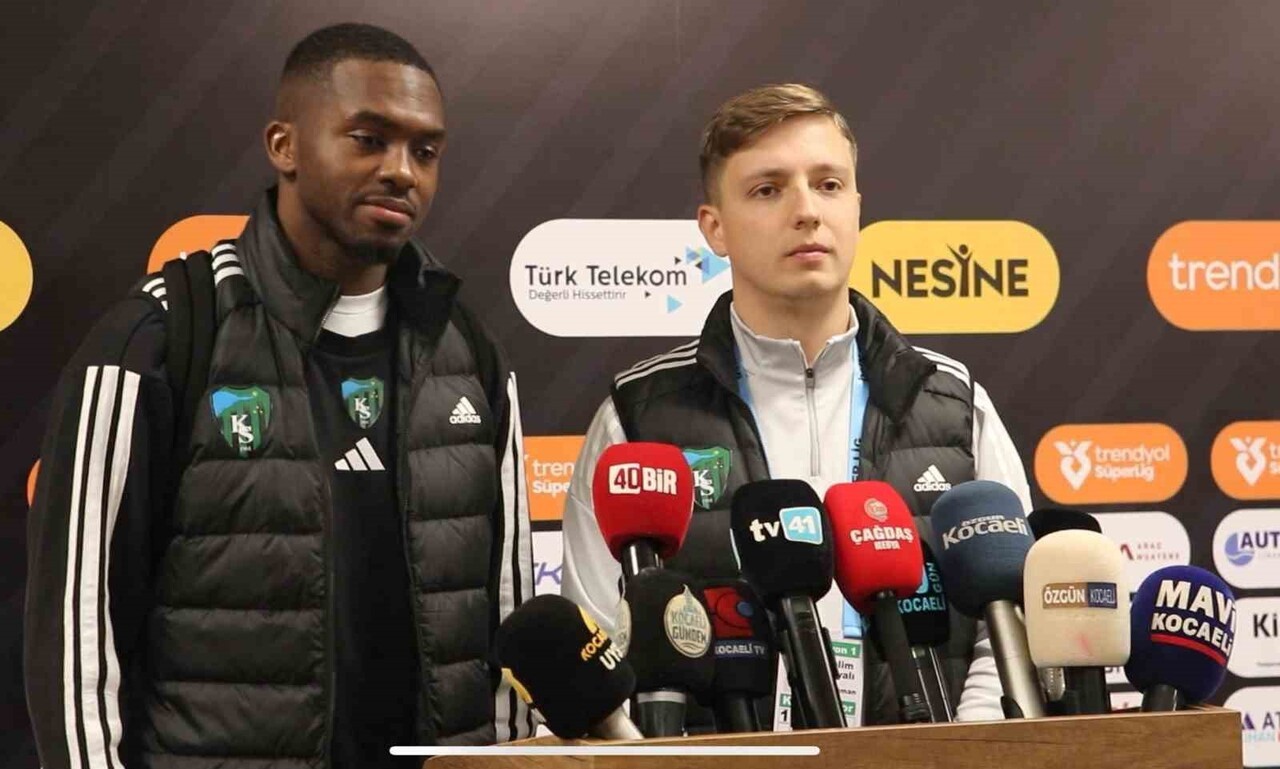 ANFERNEE DİJKSTEEL, KASIMPAŞA MAÇINDA GALİBİYET ALAMADIKLARI İÇİN HAYAL KIRIKLIĞI YAŞADIKLARINI...