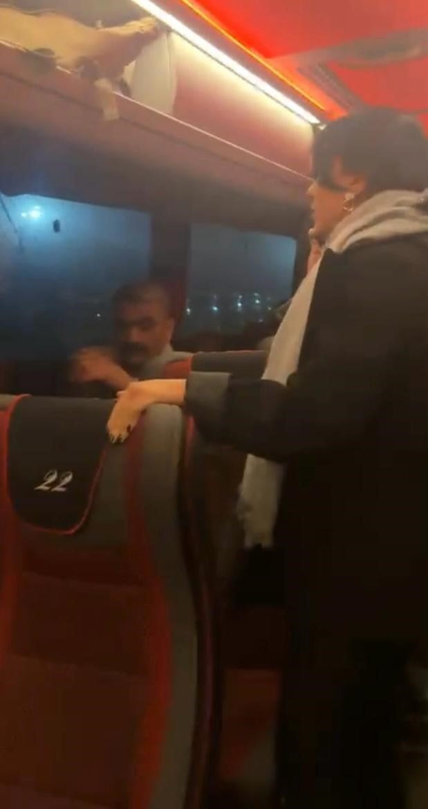 ANKARA’DA METRO TURİZM’E AİT ŞEHİRLERARASI YOLCU OTOBÜSÜNDE, OTOBÜSÜN SÜREKLİ ARIZALANMASI VE...