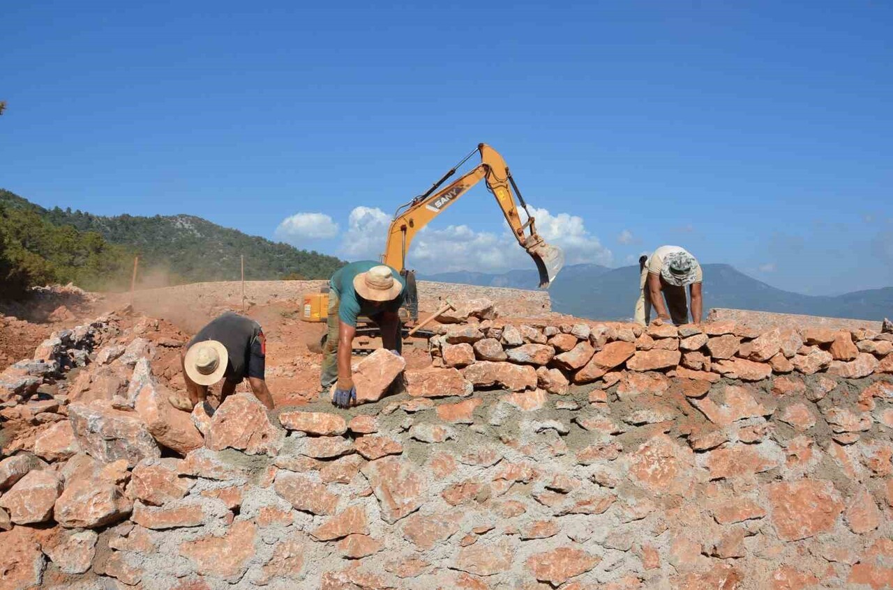 ANTALYA BÜYÜKŞEHİR BELEDİYESİ ALANYA CİKCİLLİ MEZARLIĞI’NA KAPASİTE ARTTIRMA ÇALIŞMALARINI...