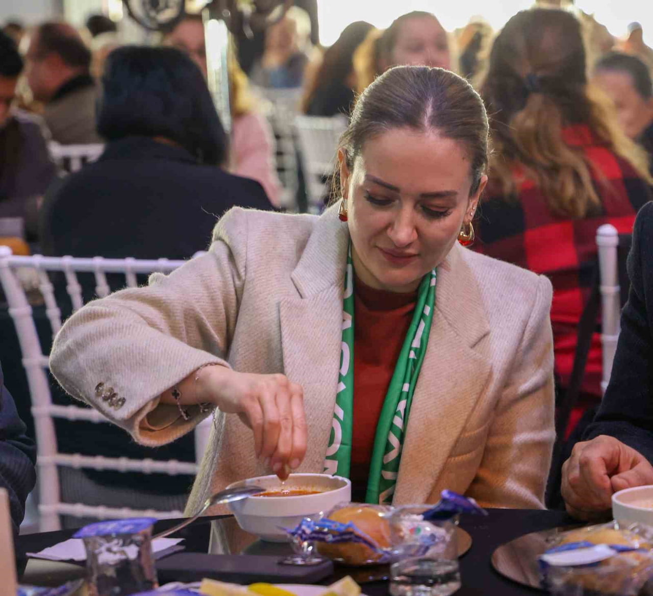 ANTALYA BÜYÜKŞEHİR BELEDİYESİ BAŞKAN VEKİLİ BÜŞRA ÖZDEMİR, AKDENİZ KONYALILAR FEDERASYONU’NUN...