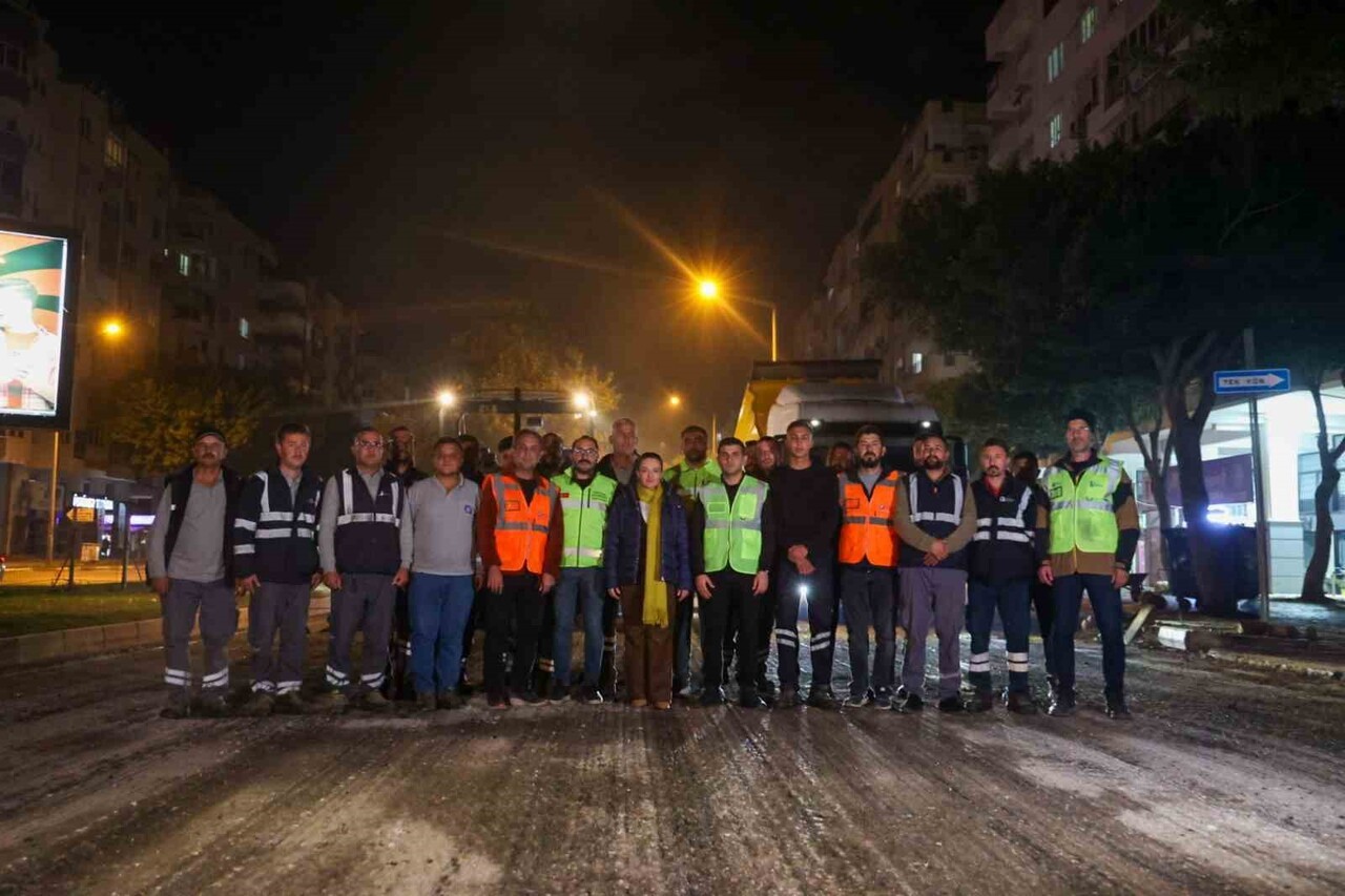 ANTALYA BÜYÜKŞEHİR BELEDİYESİ, KENT İÇİ TRAFİĞİNDE BÜYÜK ÖNEME SAHİP 100. YIL BULVARI ÜZERİNDE...