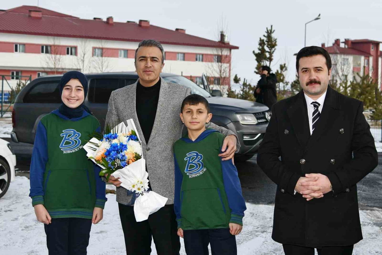 ARDAHAN VALİSİ HAYRETTİN ÇİÇEK, GÖLE BEDİRHAN BEY ANADOLU İMAM HATİP LİSESİ’NİN DÜZENLEMİŞ OLDUĞU...