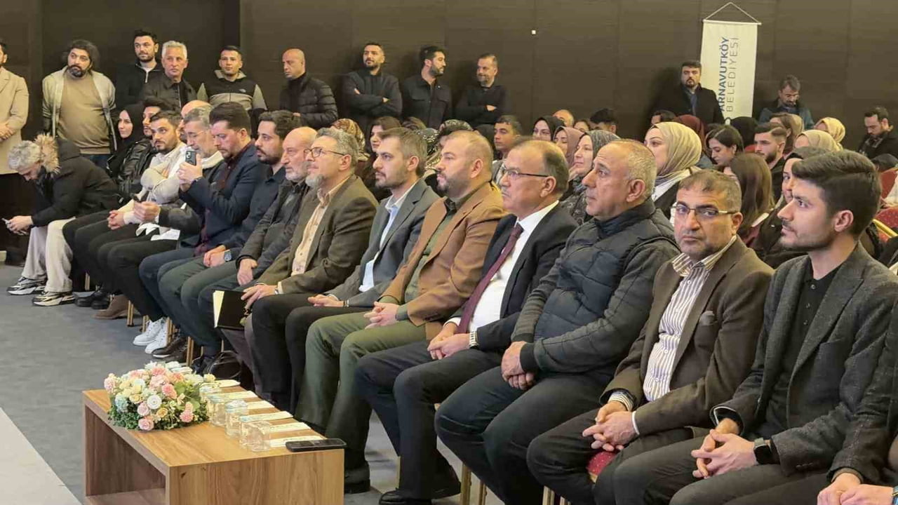 ARNAVUTKÖY BELEDİYESİ TARAFINDAN GENÇLERİ DİJİTAL ÇAĞIN İLETİŞİM VE İÇERİK ÜRETİM ALANLARINDA...