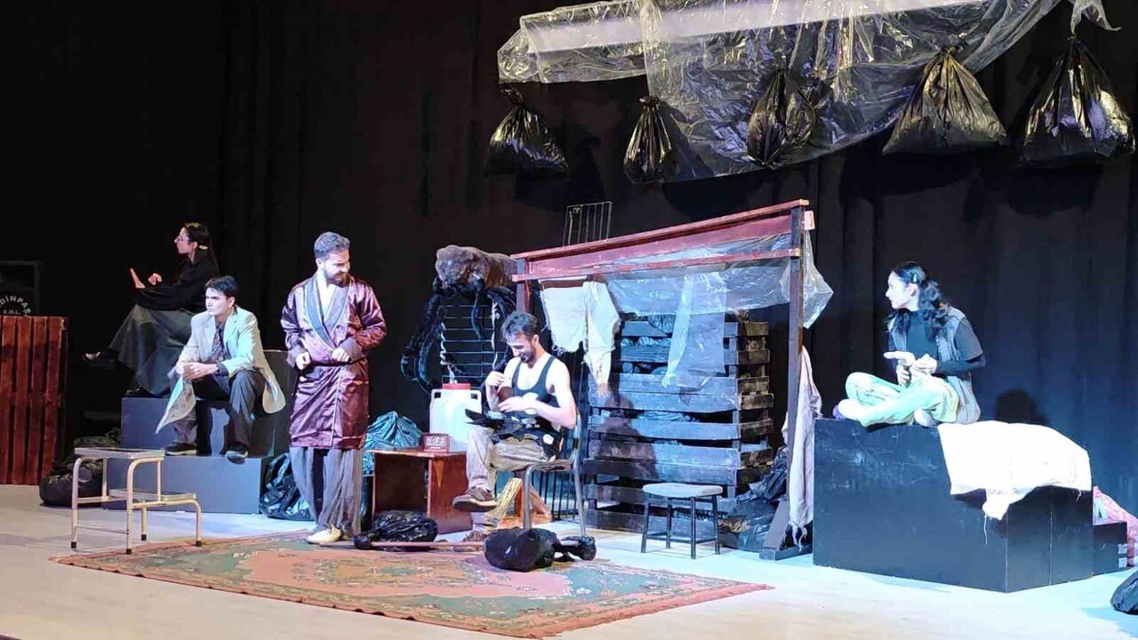 AŞKALE'DE KÜLTÜR VE SANAT DOLU BİR AKŞAM YAŞANDI. GENÇLİK VE SPOR ERZURUM İL MÜDÜRLÜĞÜ TİYATRO...