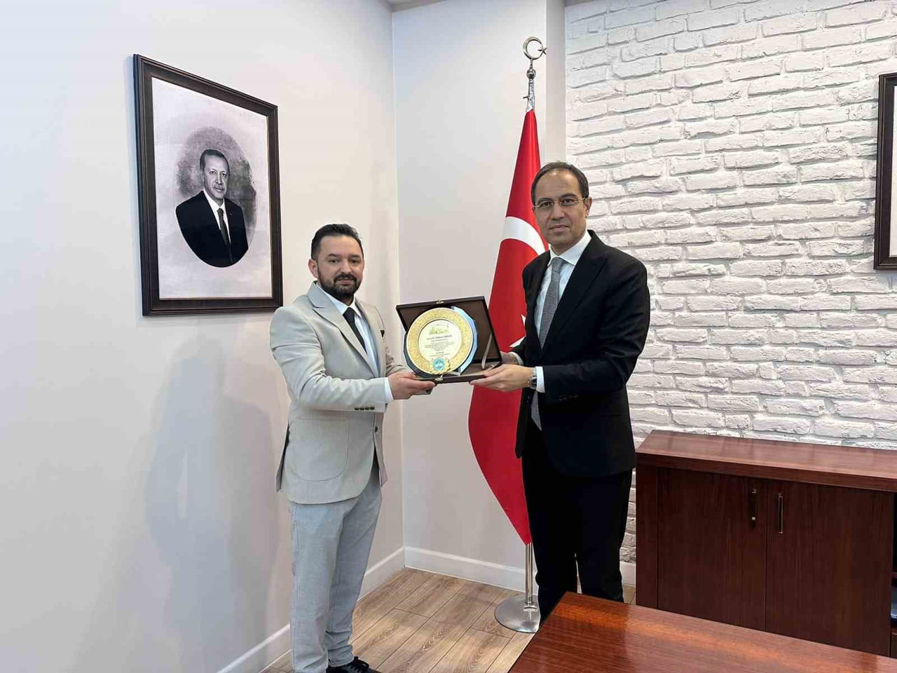 AVRUPA KAYSERİLİ İŞVERENLER BİRLİĞİ (AKİB) HEYETİ, KAYSERİ İL SAĞLIK MÜDÜRÜ DR. MEHMET ERŞAN’I...