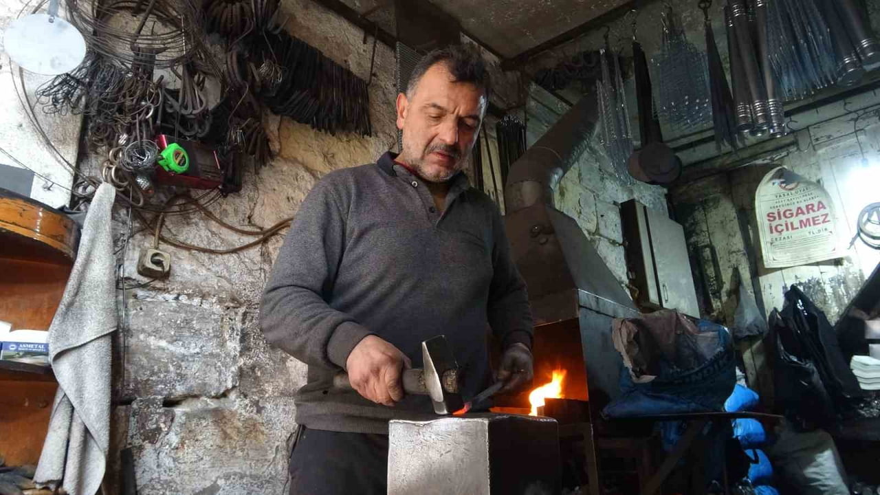 AVRUPA’NIN KEBAP ŞİŞLERİ GAZİANTEP’TEN