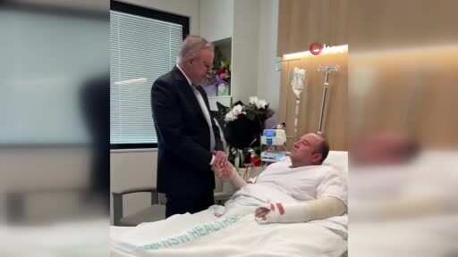 Avusturalya Başbakanı Anthony Albanese,  plaj saldırganını etkisiz hale getiren Suriyeli Ahmed...