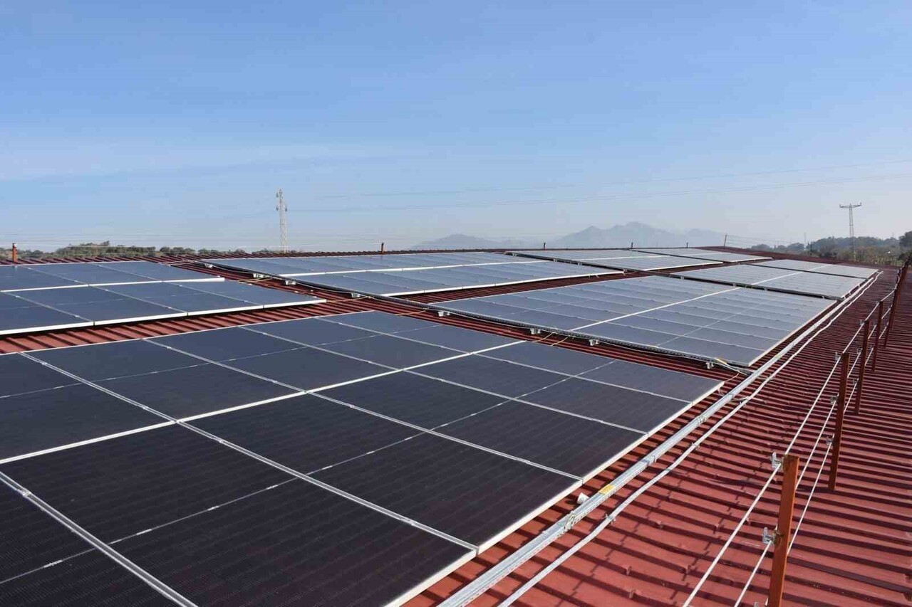 AYDIN'IN GERMENCİK İLÇESİNDE BELEDİYE TARAFINDAN HAYATA GEÇİRİLEN GÜNEŞ ENERJİ SİSTEMİ GEREKLİ...