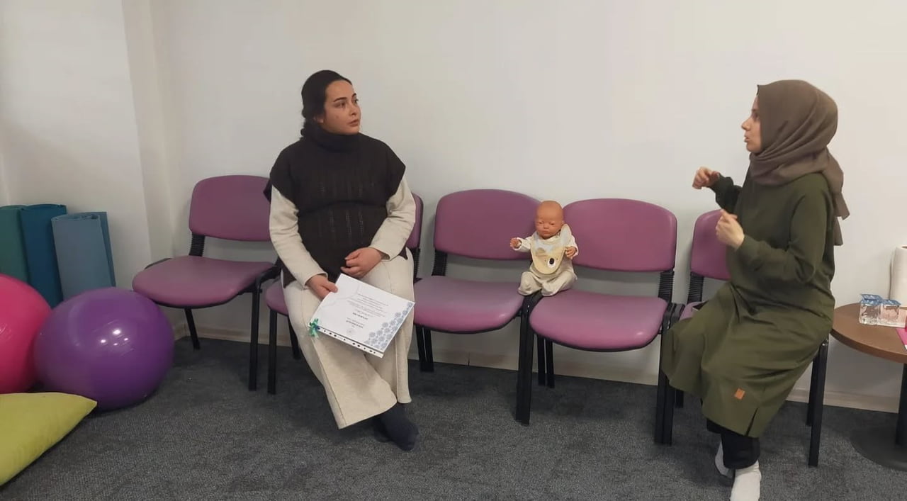 AYDIN'IN NAZİLLİ İLÇESİNDE ANNE ADAYLARINA YÖNELİK DÜZENLENEN EĞİTİM PROGRAMLARI DEVAM EDERKEN...