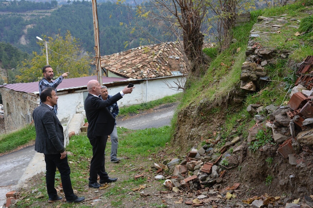 BABADAĞ BELEDİYE BAŞKANI MURAT KUMRAL, YAPIMI TAMAMLANAN HİZMET ALANLARINI YERİNDE İNCELEDİ. AYNI...