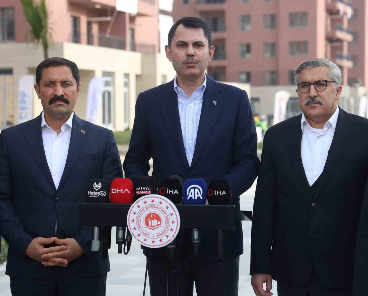 BAKAN KURUM, CUMHURİYET CADDESİ’NDE İNCELEMELERDE BULUNARAK BASIN AÇIKLAMASI YAPTI.