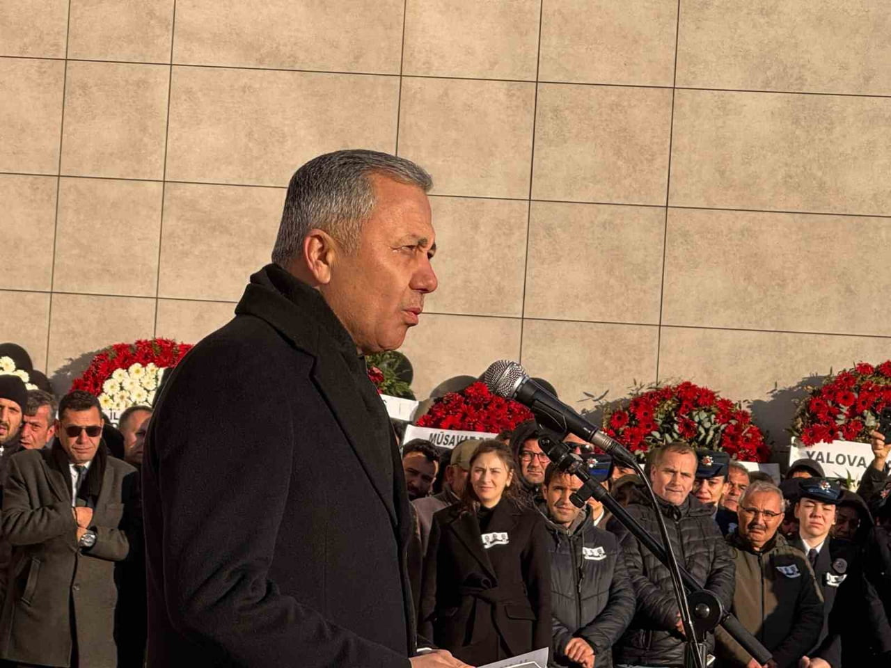 BAKAN YERLİKAYA, TÜRKİYE'Yİ TERÖRLE DİZE GETİRMEYE ÇALIŞANLARA FIRSAT VERİLMEYECEĞİNİ BELİRTEREK...