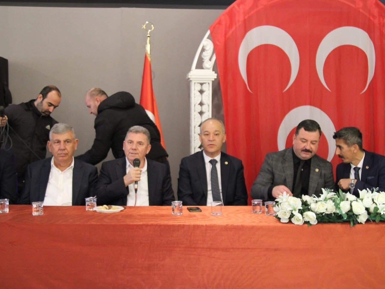 BALIKESİR'İN GÖNEN İLÇESİNDE GERÇEKLEŞTİRİLEN SİVİL TOPLUM BULUŞMASINDA, GÖNEN ÇAYI'NDAKİ KİRLİLİK...