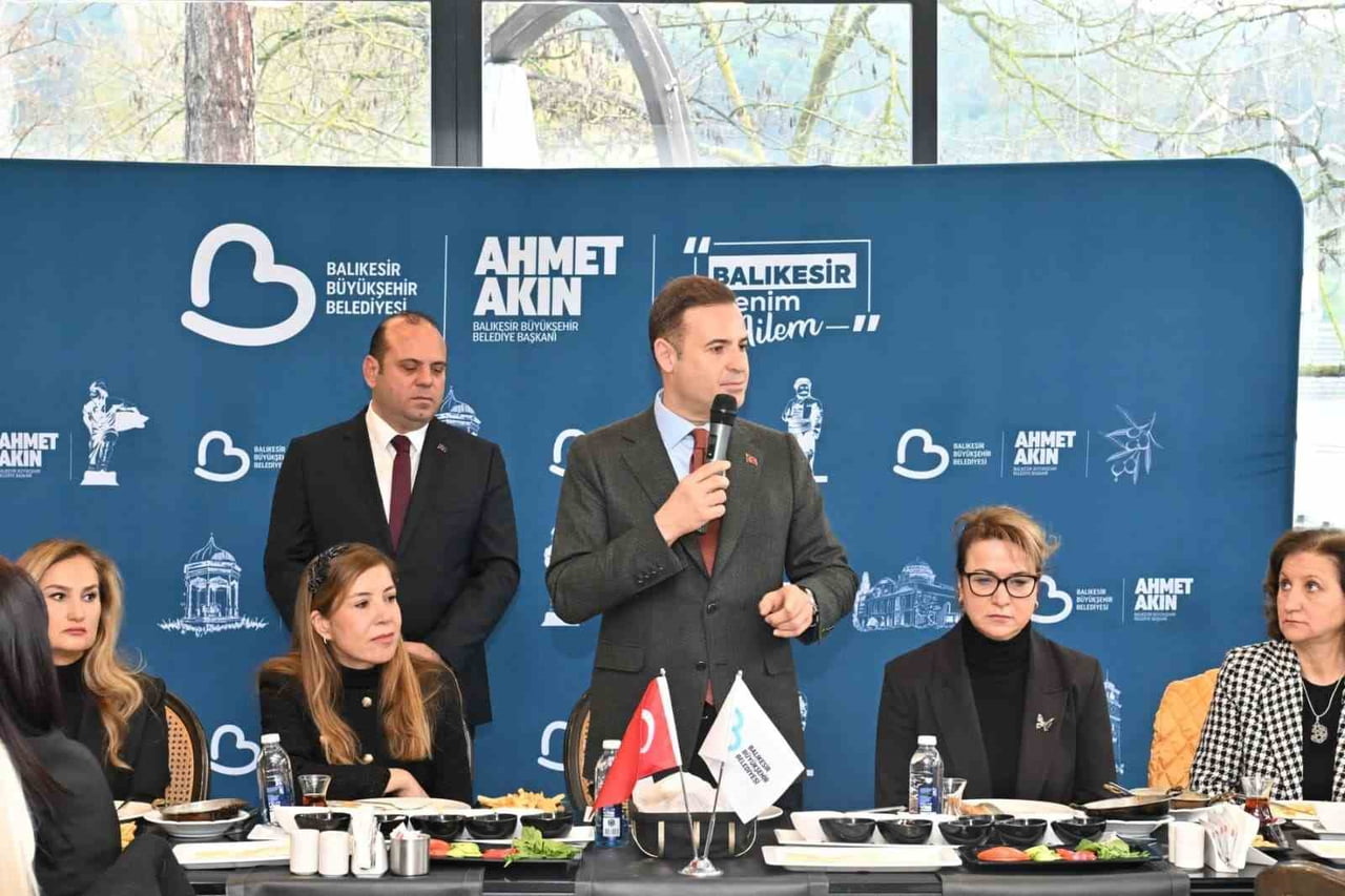 BAŞKAN AHMET AKIN: "KADIN MUHTAR SAYISI ARTMALI"