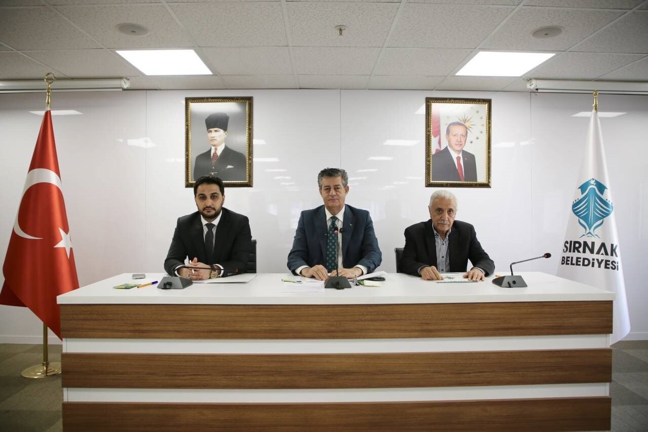 BAŞKAN MEHMET YARKA, 2025’İN SON MECLİS TOPLANTISINDA YIL BOYUNCA HAYATA GEÇİRİLEN YATIRIMLARI...