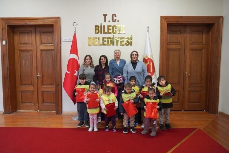 BAŞKAN SUBAŞI KREŞ ÖĞRENCİLERİNİ BELEDİYEDE AĞIRLADI