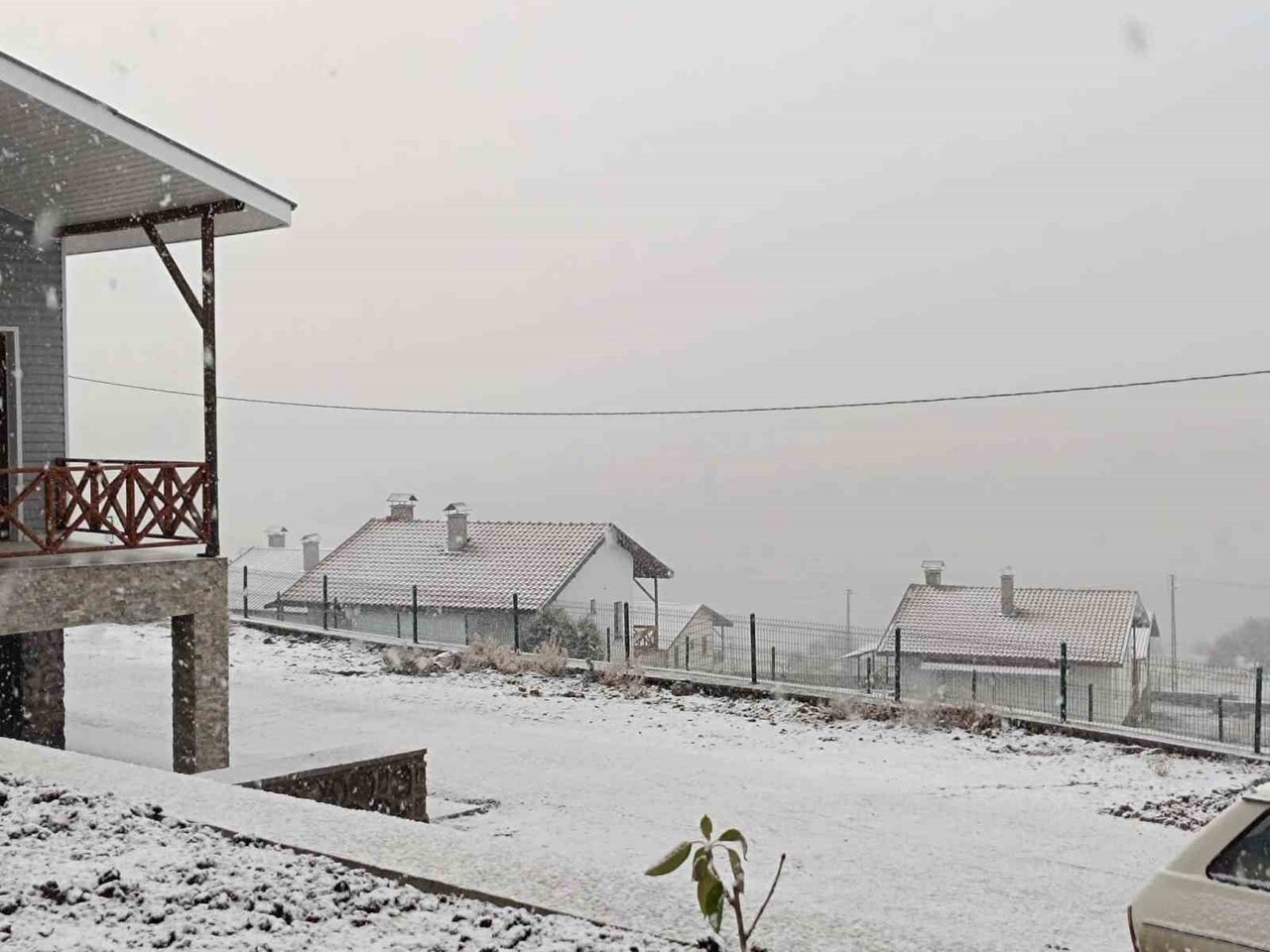 BAŞKENTTE MEVSİMİN İLK KAR YAĞIŞI BEYPAZARI İLÇESİNİN YÜKSEK KESİMLERİNDE ETKİLİ...