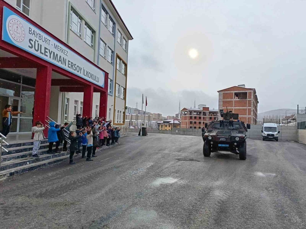 BAYBURT'TA JANDARMANIN KULLANDIĞI YERLİ ARAÇLAR ÖĞRENCİLERE TANITILDI
