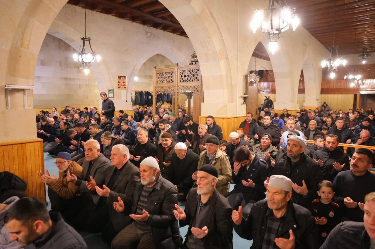 BAYBURT’TA REGAİP KANDİLİ DUALARLA İDRAK EDİLDİ