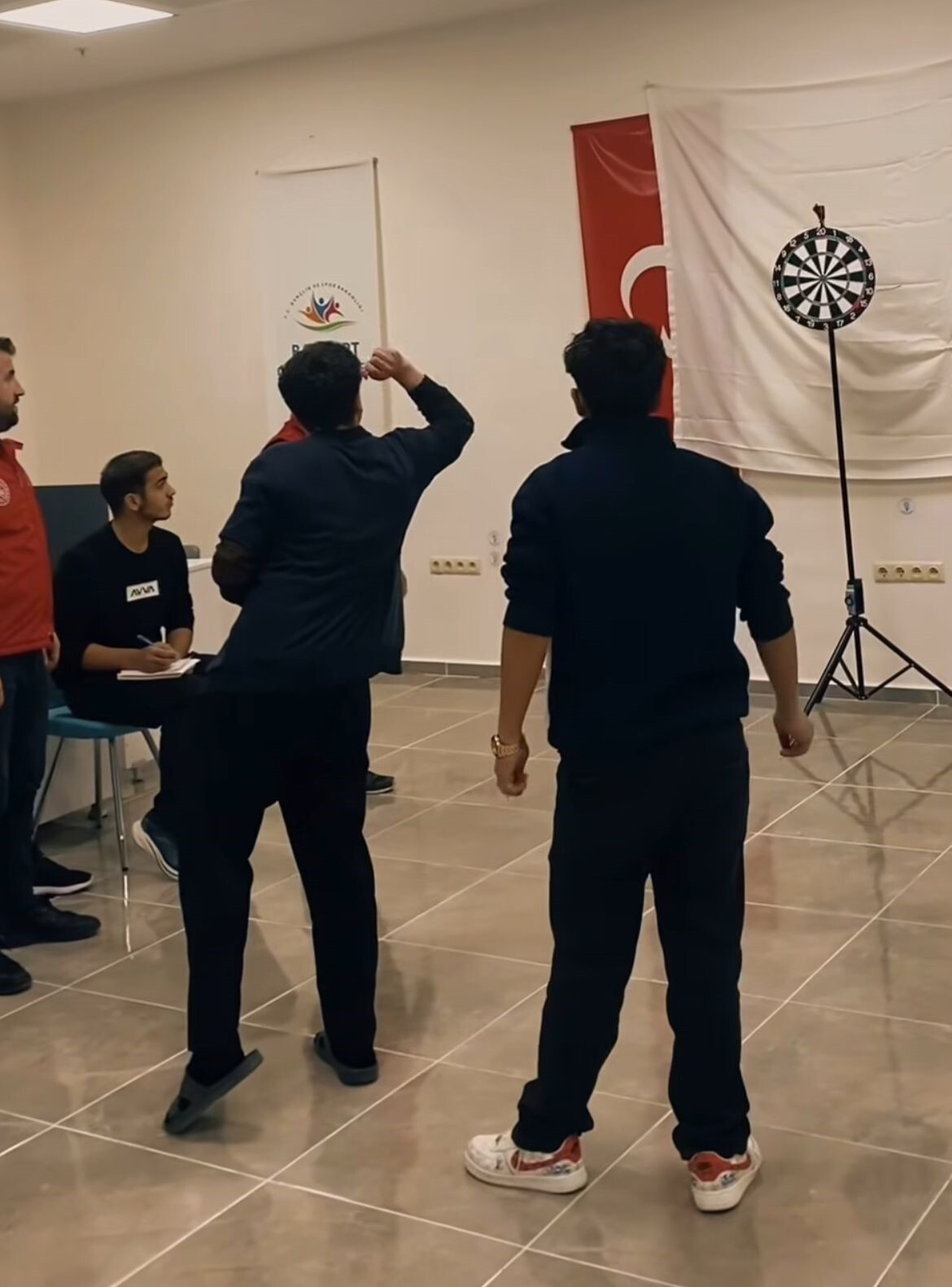 BAYBURT’TA ÜNİVERSİTE ÖĞRENCİLERİNE YÖNELİK DART TURNUVASI DÜZENLENDİ