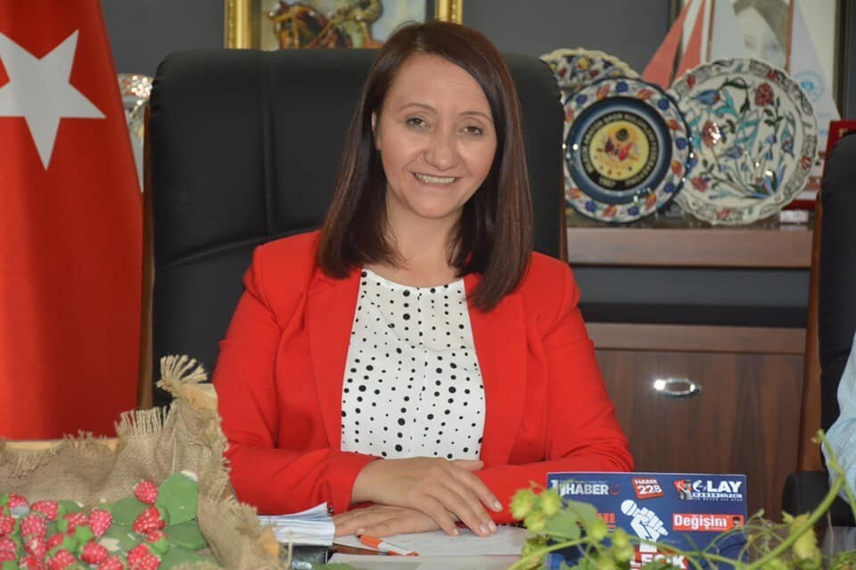 BELEDİYE BAŞKANI ZEKİYE TEKİN, T