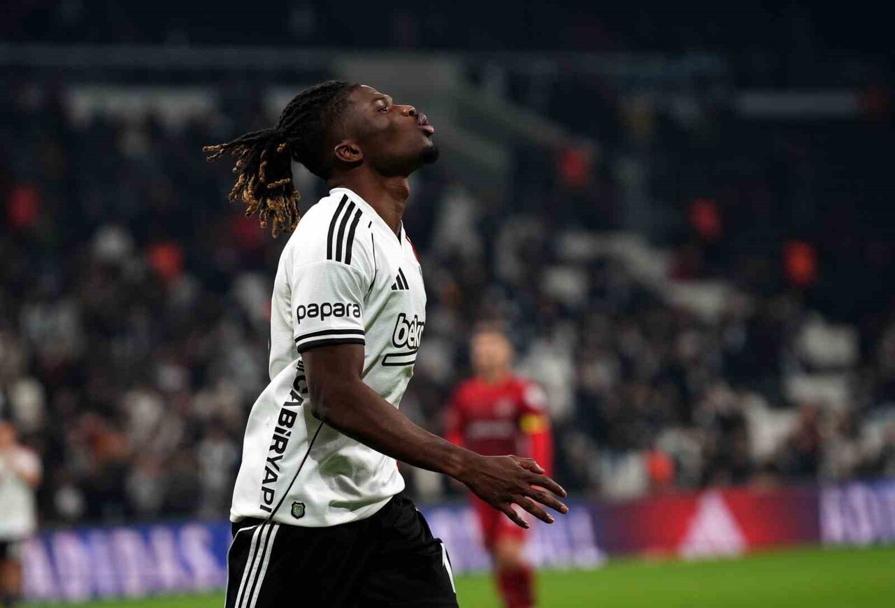 BEŞİKTAŞ, BU SEZON GALATASARAY, FENERBAHÇE VE TRABZONSPOR İLE OYNADIĞI MAÇLARDA ÖNE GEÇMESİNE...