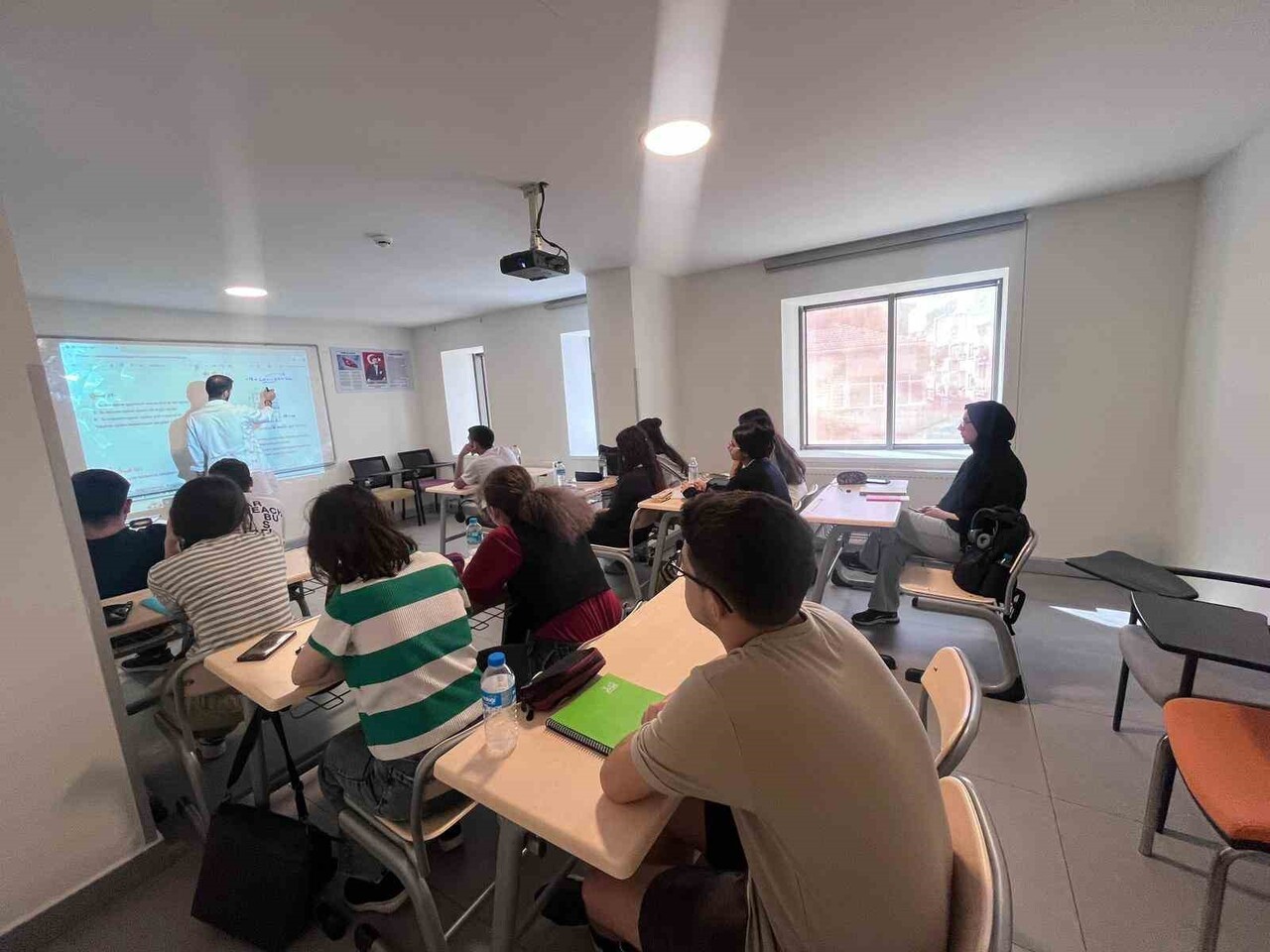 BEYOĞLU BELEDİYESİ TARAFINDAN ÜCRETSİZ OLARAK SUNULAN YKS VE LGS HAZIRLIK KURSLARI İLE İLK VE...