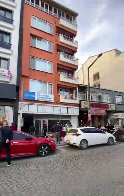 BİGA İLÇESİNDE ÖZEL BİR KIZ ÖĞRENCİ YURDUNDA YANGIN PANİĞİ YAŞANDI.