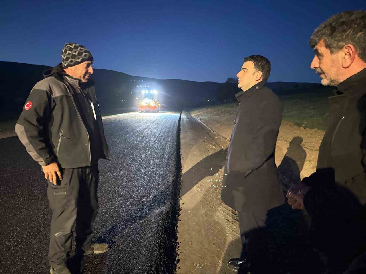 BİLECİK KÖY YOLLARINDA ASFALT MESAİSİ