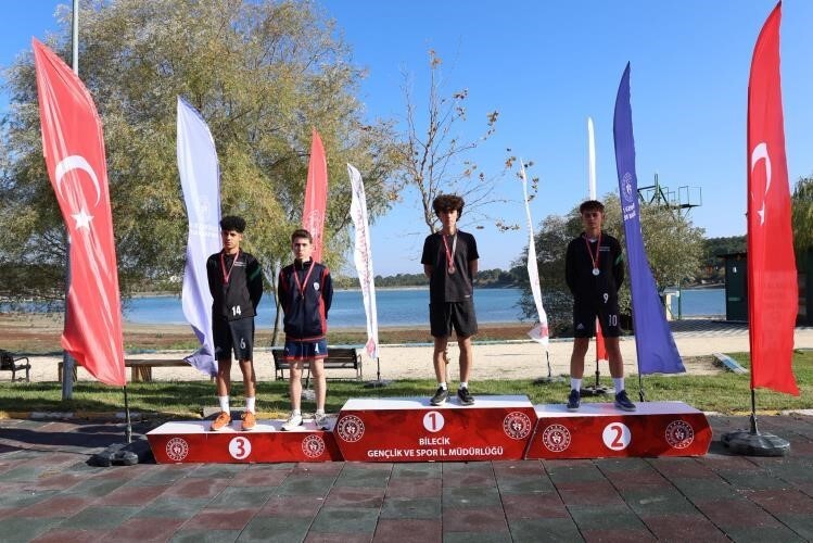 BİLECİK PELİTÖZÜ GÖLPARK'TA KROS İL SEÇMELERİ TAMAMLANDI