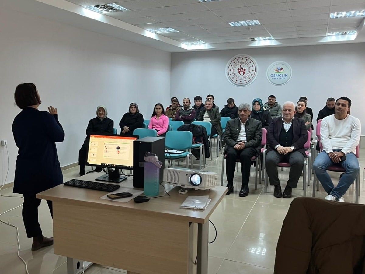 BİLECİK’TE BAĞIMLILIKLA MÜCADELE EĞİTİMLERİ DÜZENLENDİ