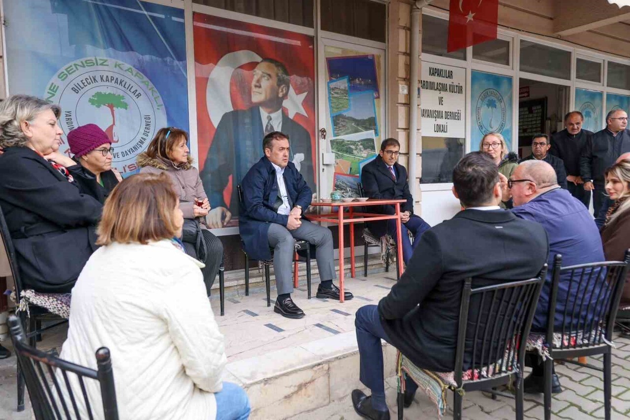 BİLECİK VALİSİ FAİK OKTAY SÖZER, KAPAKLILAR YARDIMLAŞMA KÜLTÜR VE DAYANIŞMA DERNEĞİ'Nİ ZİYARET...