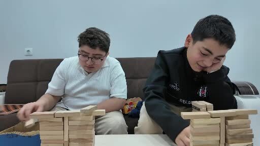 Bir kızını Akdeniz Anemisinden kaybeden baba, tip-1 diyabet hastası oğlu için dernek açtı