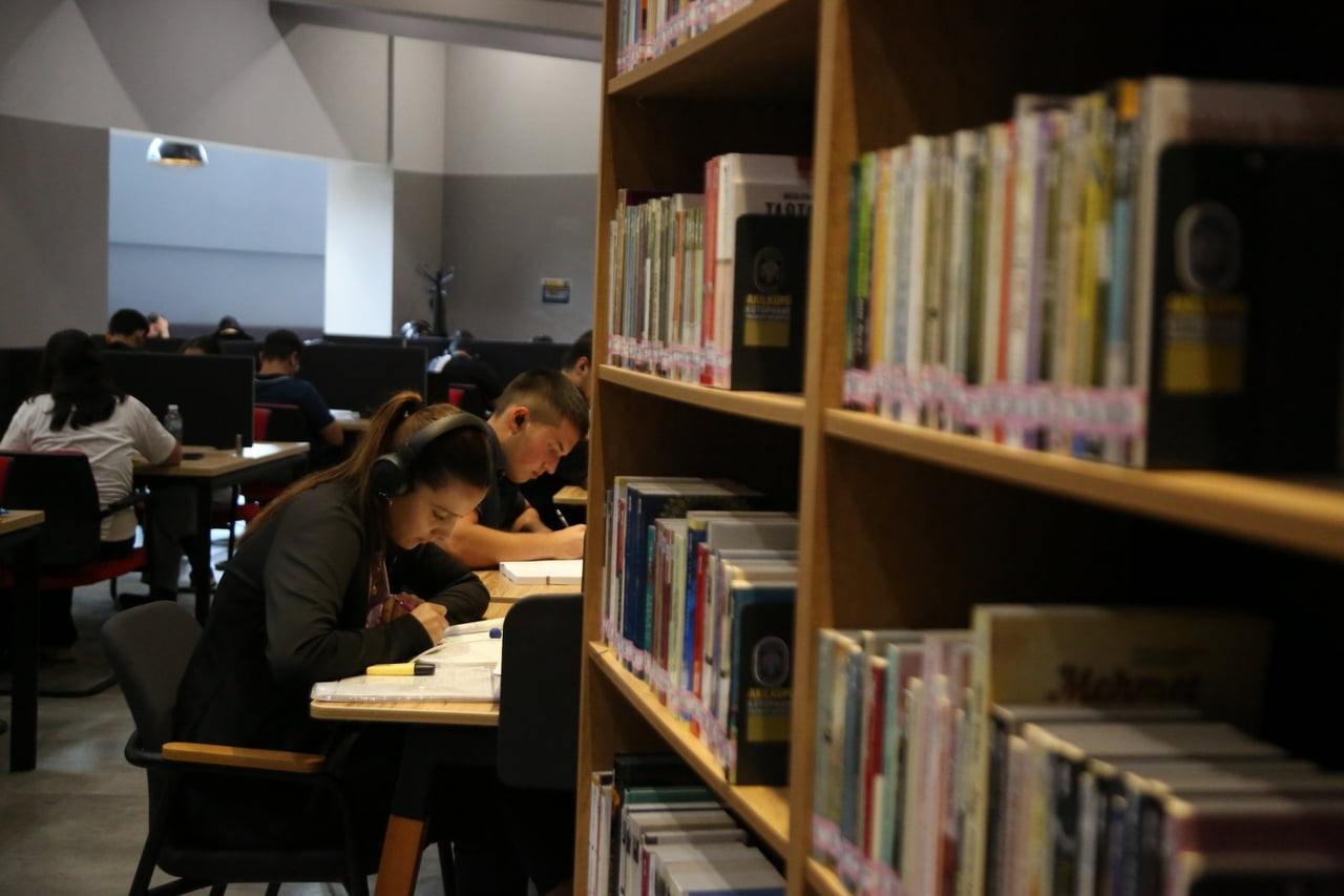 BİRÇOK PROJESİYLE GENÇLERİN VE ÖĞRENCİLERİN YANINDA OLAN MELİKGAZİ BELEDİYESİ’NİN BİR SOSYAL TESİS...